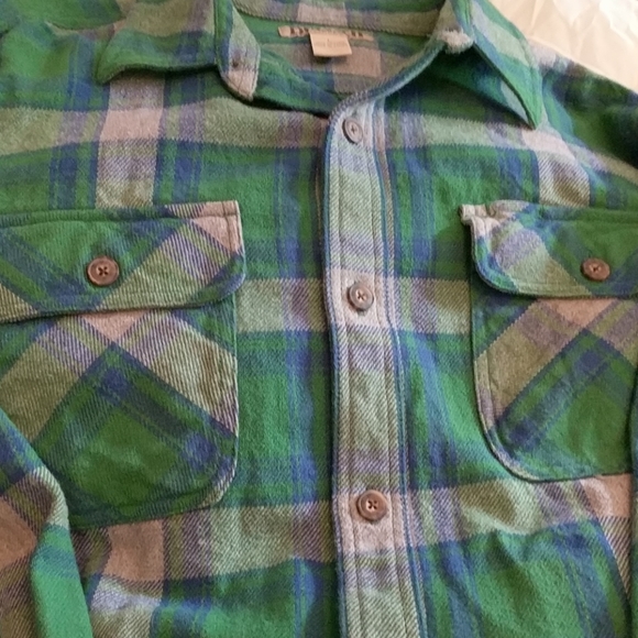 Duluth trading Co flannel shirt - Picture 3 of 3